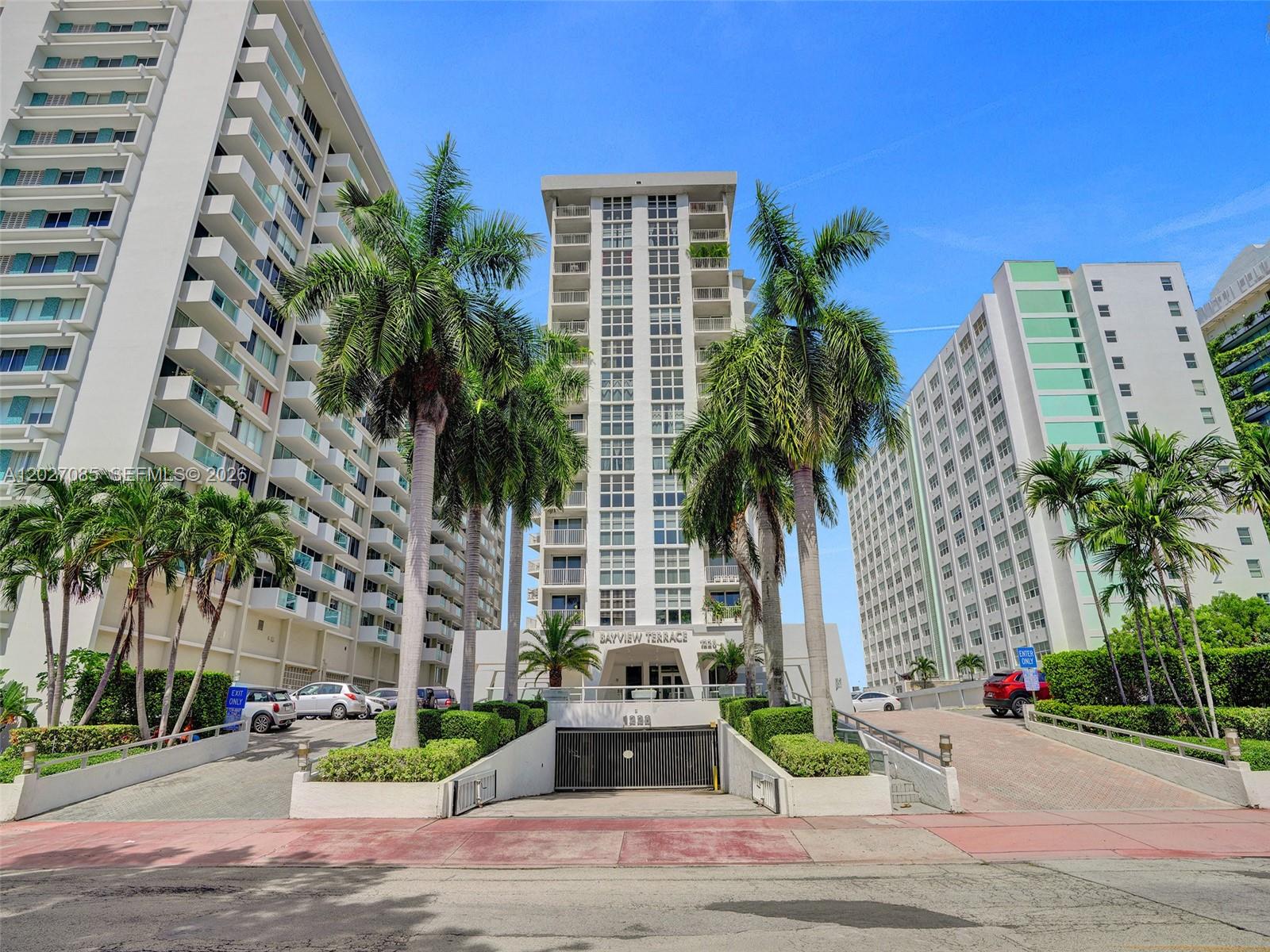 Ver detalles 1404 1 / 2 750 sq. ft. $ 2026-05-28 0 foto
