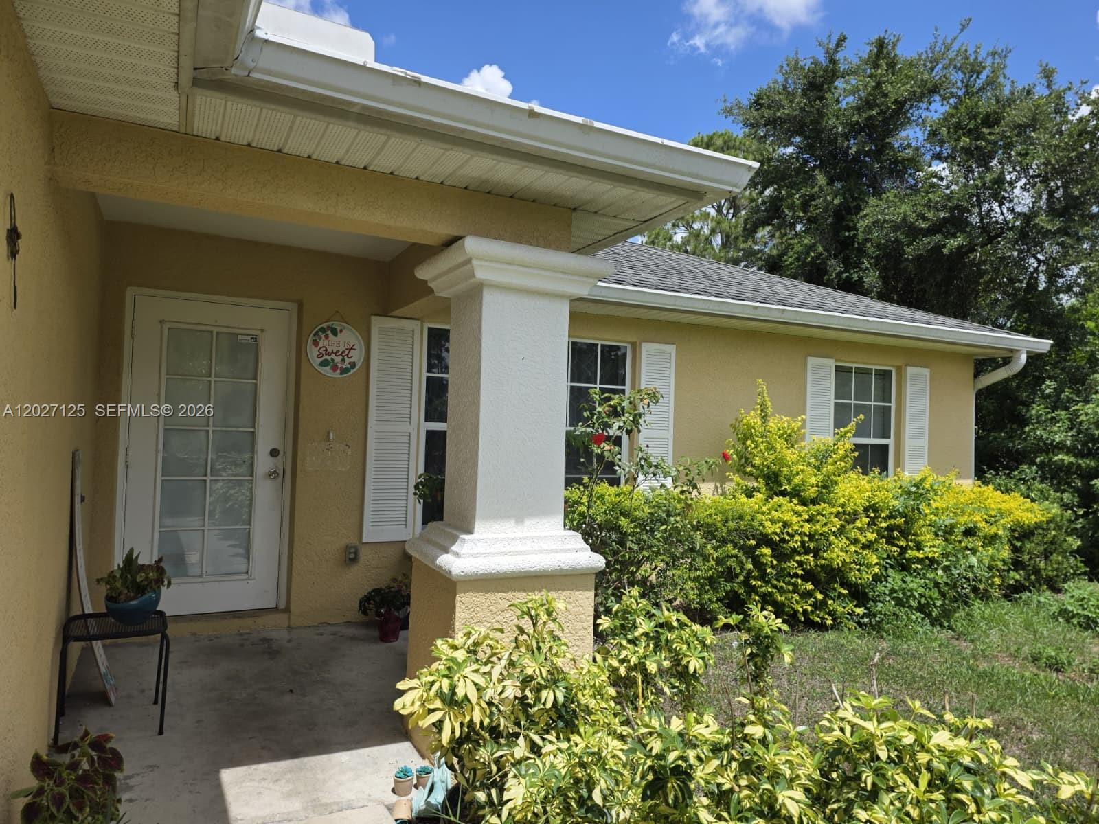 Ver detalles 3529 3 / 2 1302 sq. ft. $ 2026-05-28 0 foto