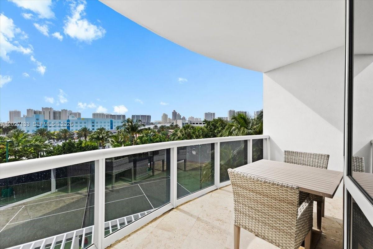 See details 601A 2 / 2 1289 sq. ft. $ 2026-06-17 0 Photo
