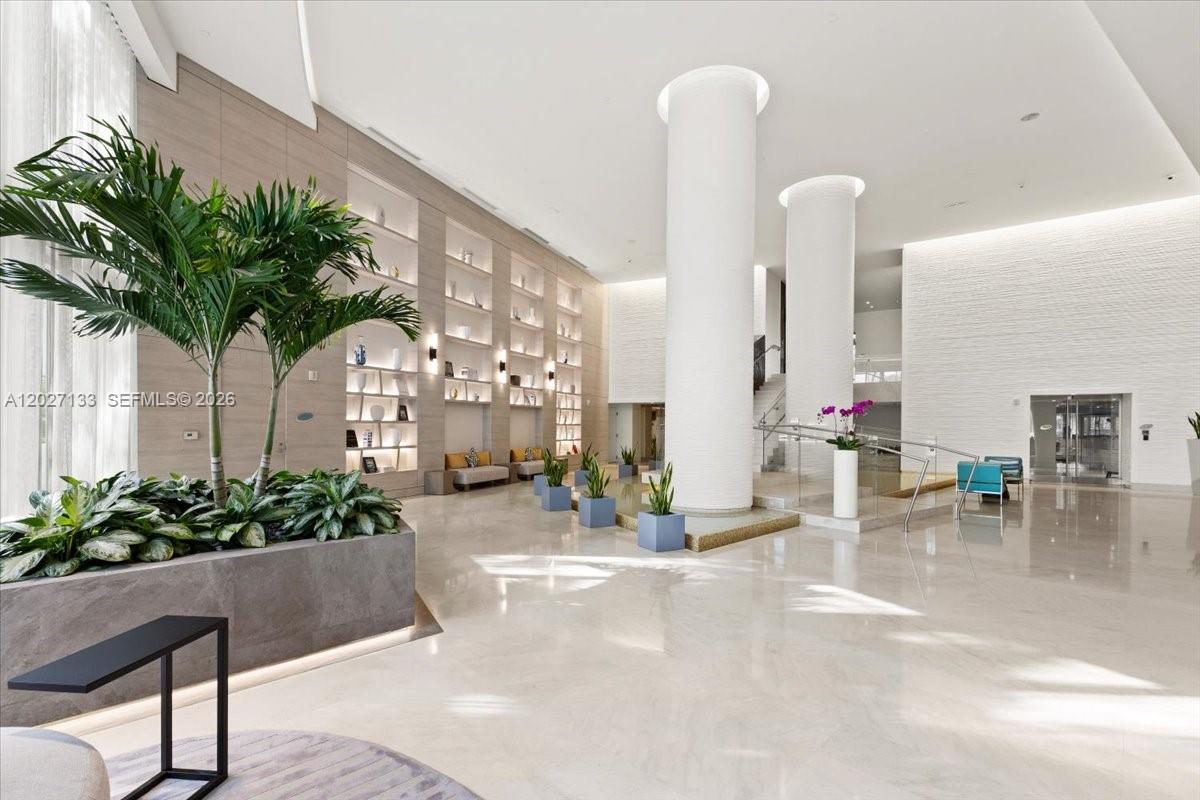 See details 601A 2 / 2 1289 sq. ft. $ 2026-06-17 0 Photo
