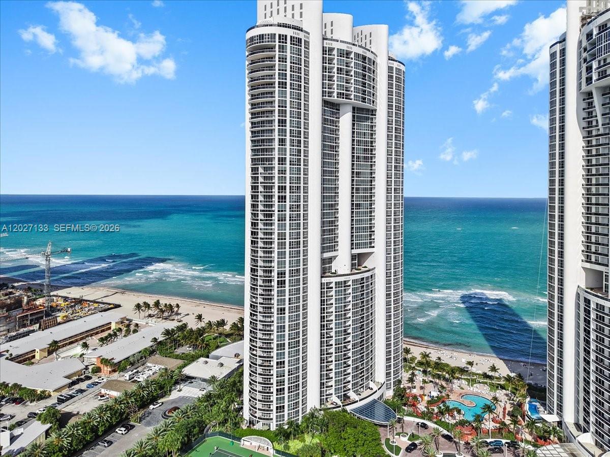 See details 601A 2 / 2 1289 sq. ft. $ 2026-06-17 0 Photo