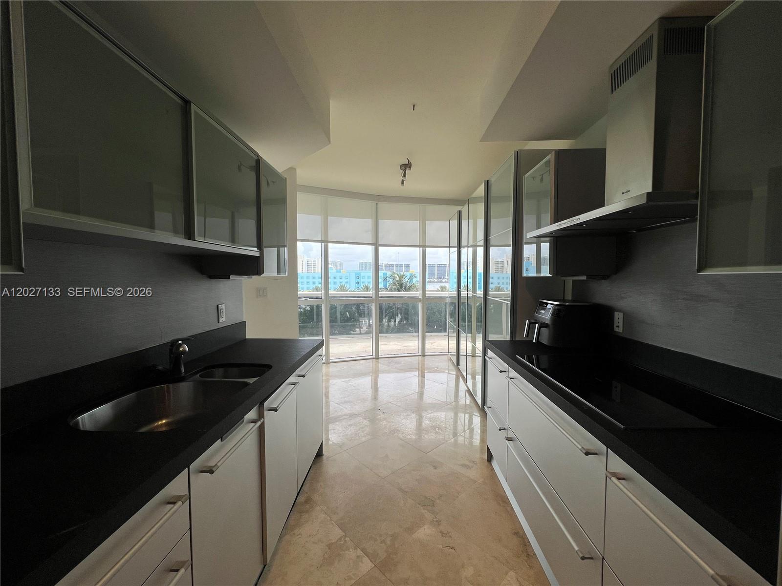 See details 601A 2 / 2 1289 sq. ft. $ 2026-06-17 0 Photo