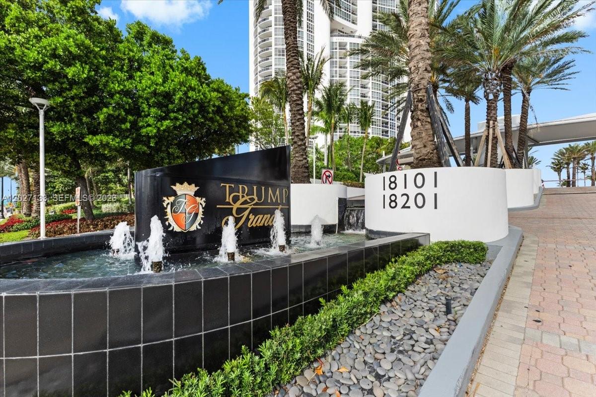 See details 601A 2 / 2 1289 sq. ft. $ 2026-06-17 0 Photo