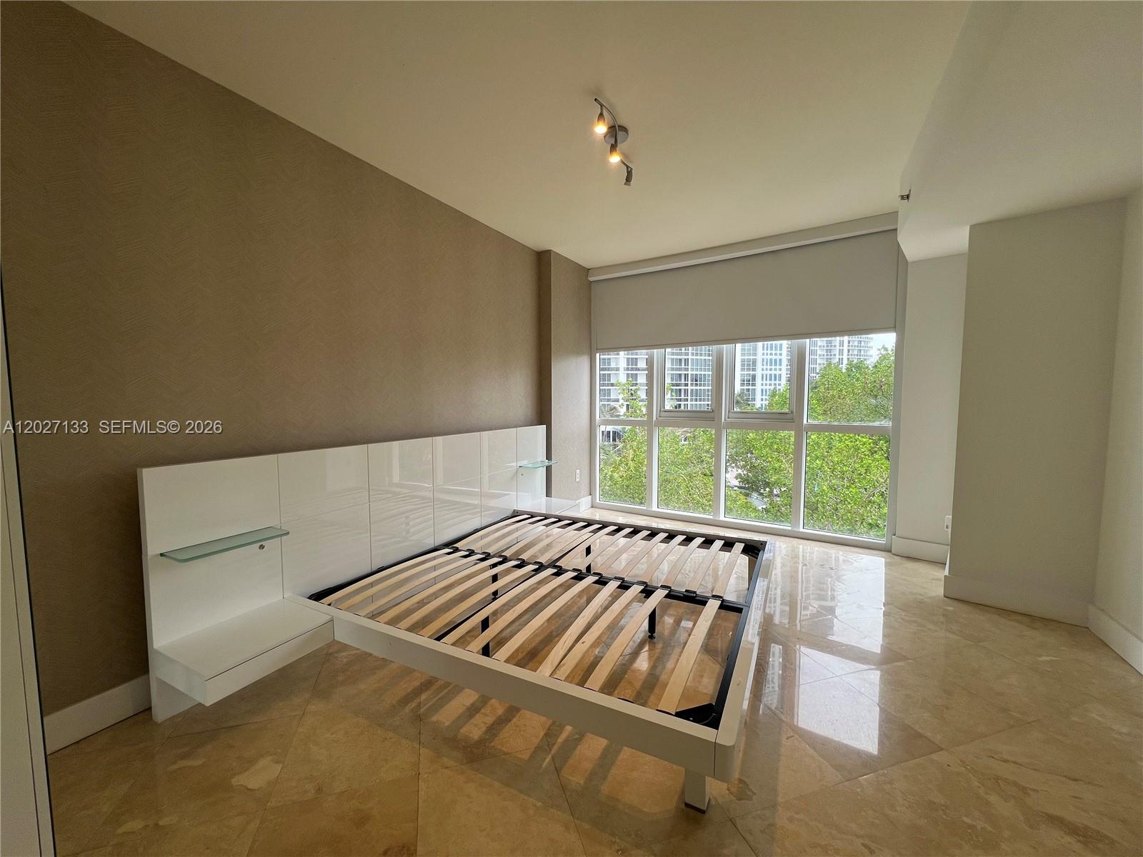 See details 601A 2 / 2 1289 sq. ft. $ 2026-06-17 0 Photo