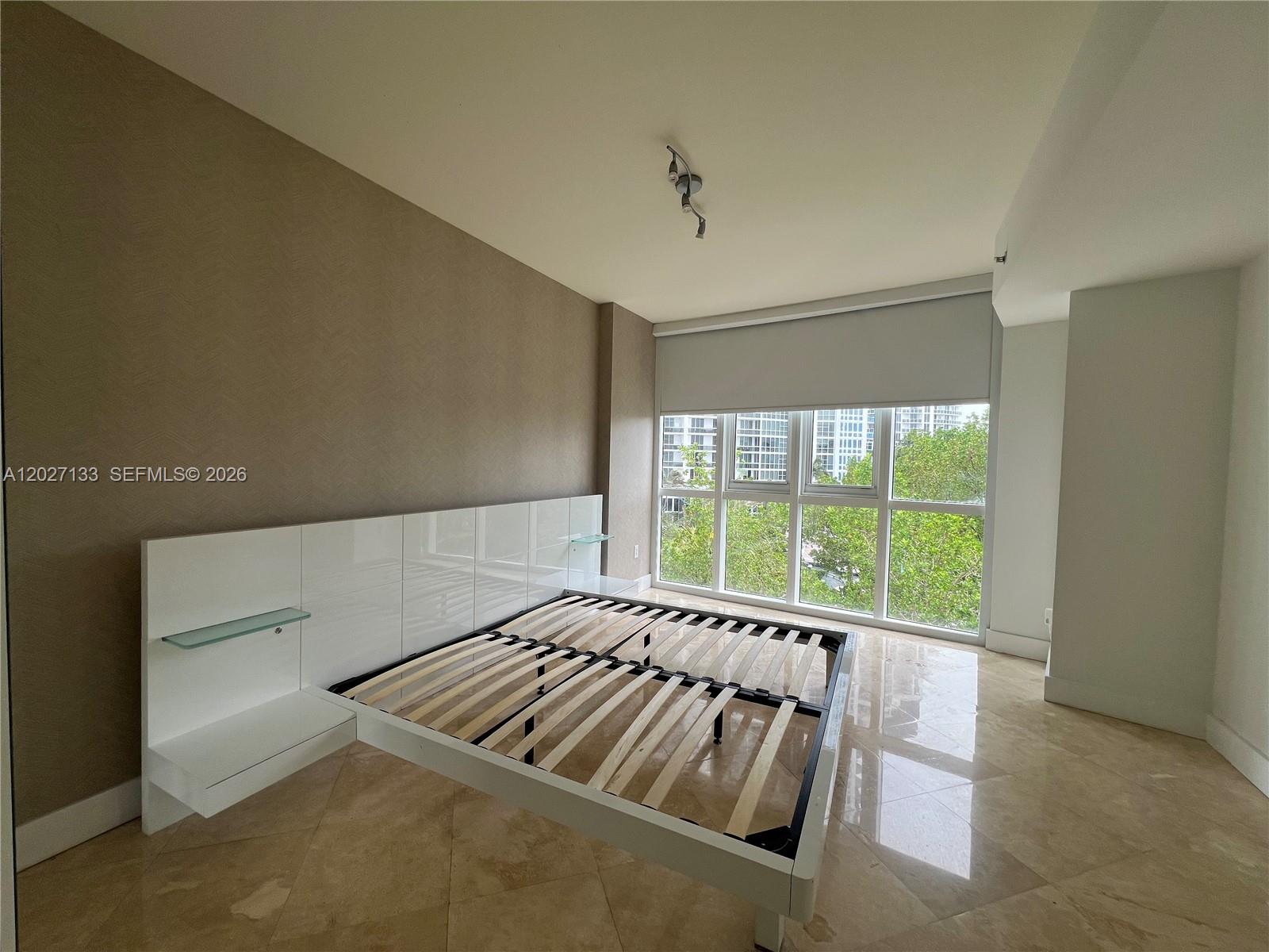 See details 601A 2 / 2 1289 sq. ft. $ 2026-06-17 0 Photo