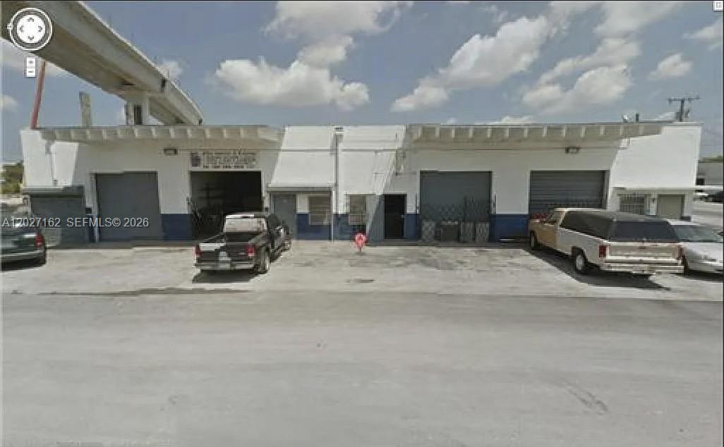   /   sq. ft. $ 2026-06-01 0 foto