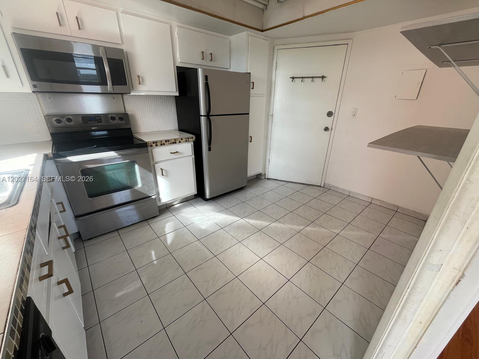 1625E 2 / 2 1140 sq. ft. $ 2026-05-28 0 foto