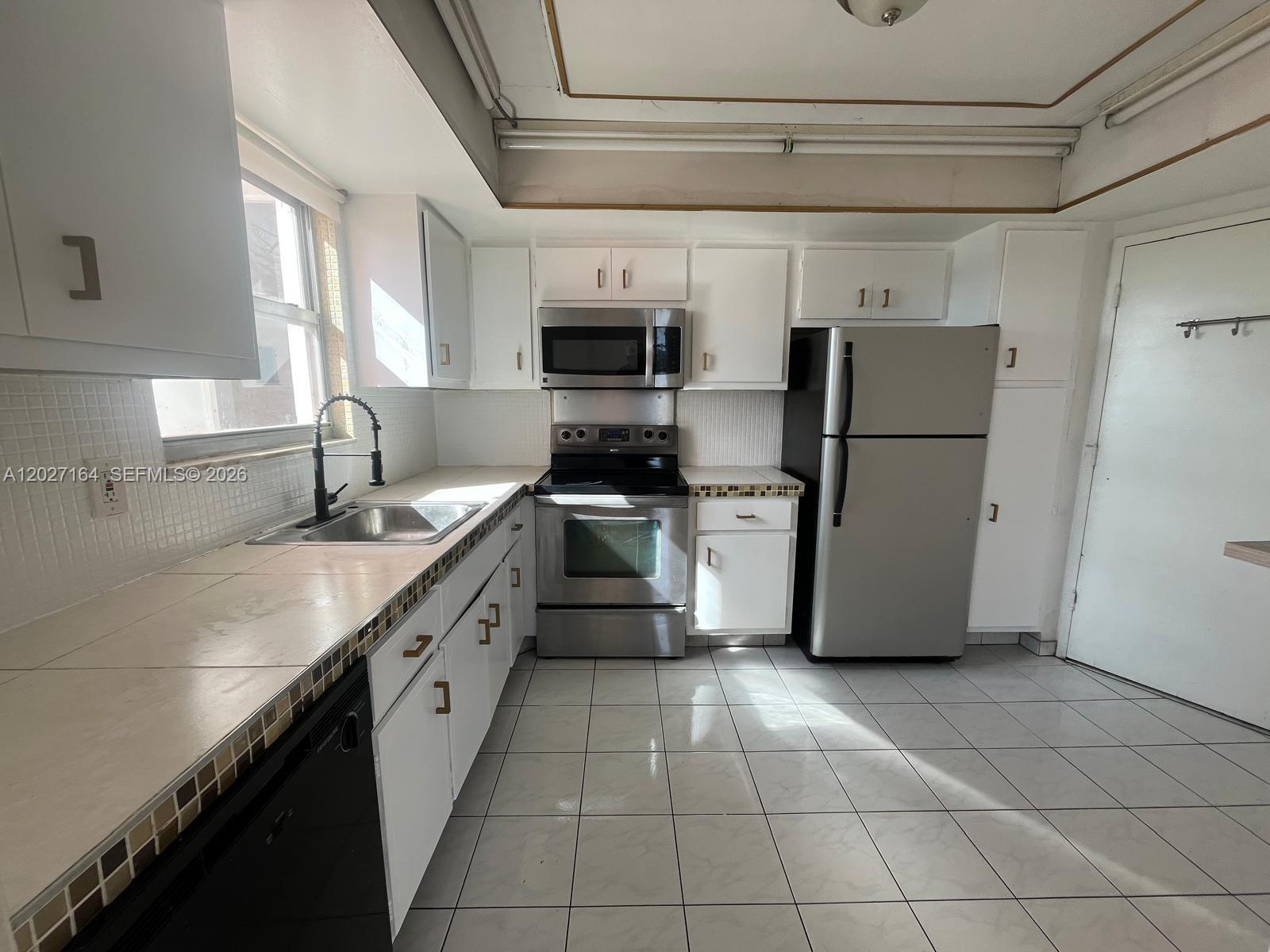 1625E 2 / 2 1140 sq. ft. $ 2026-05-28 0 foto
