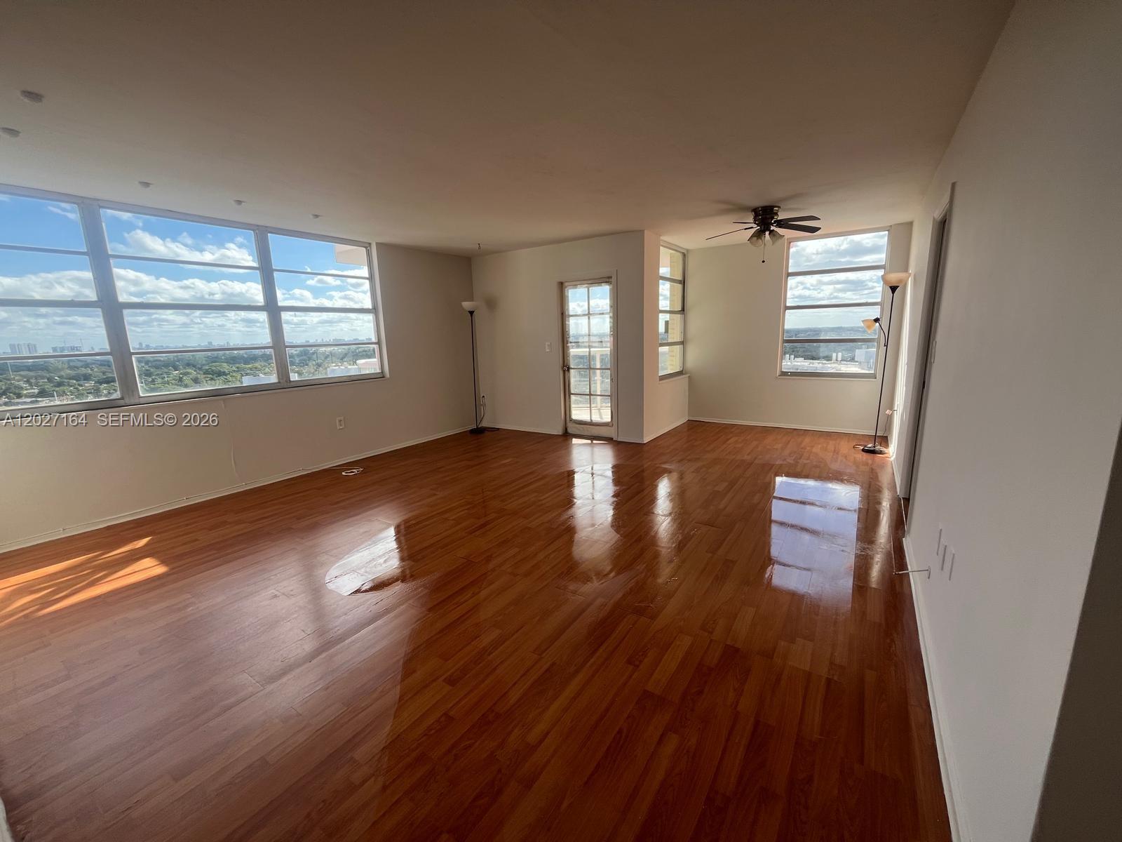 1625E 2 / 2 1140 sq. ft. $ 2026-05-28 0 foto