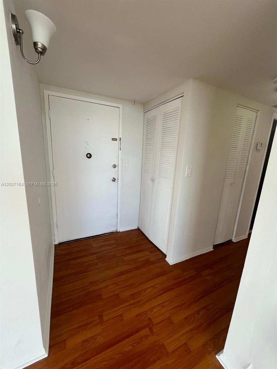 1625E 2 / 2 1140 sq. ft. $ 2026-05-28 0 foto