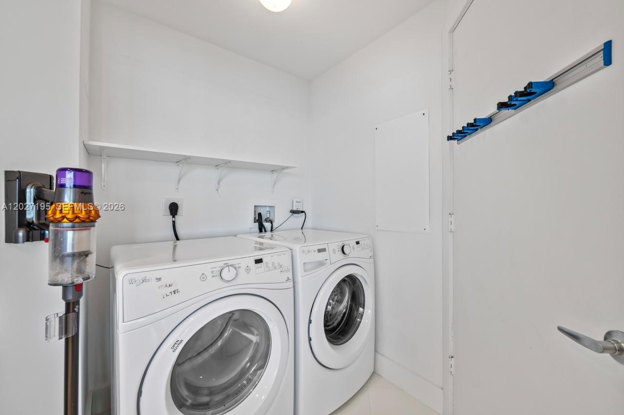 Photo of 17301 Biscayne Blvd #811, North Miami Beach, Florida, 33160 -