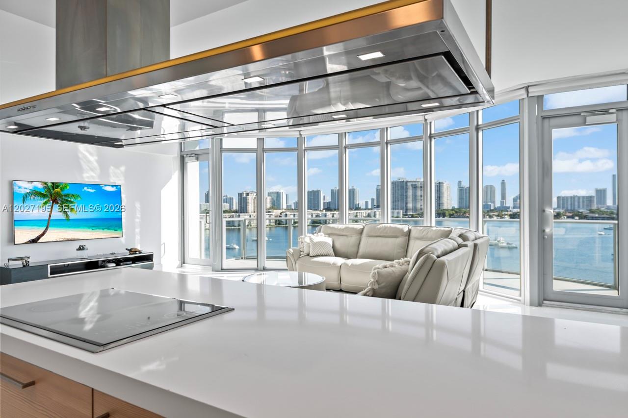 Photo of 17301 Biscayne Blvd #811, North Miami Beach, Florida, 33160 -
