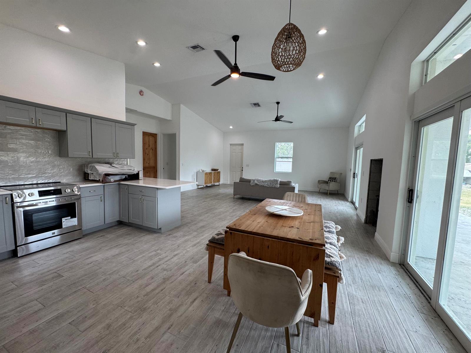   / 0  sq. ft. $ 2026-06-15 0 foto