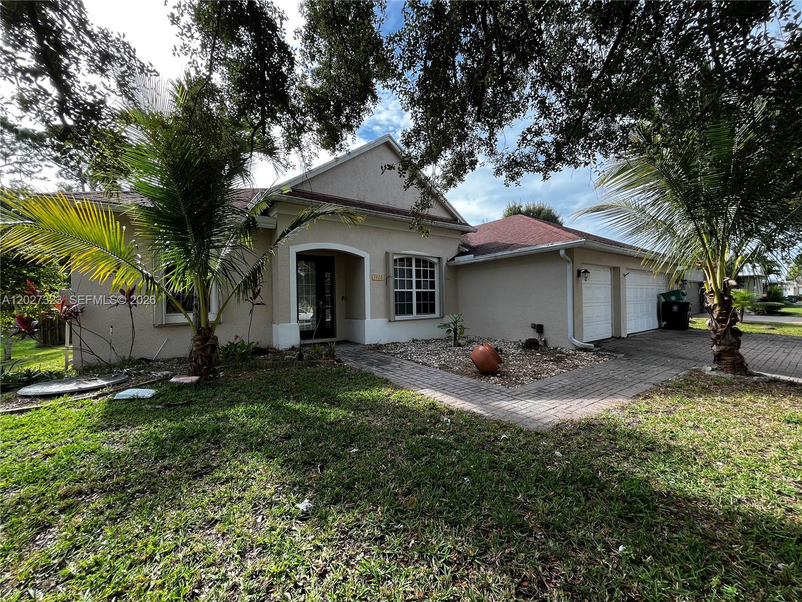 Ver detalles 1420 4 / 3 2293 sq. ft. $ 2026-05-29 0 foto