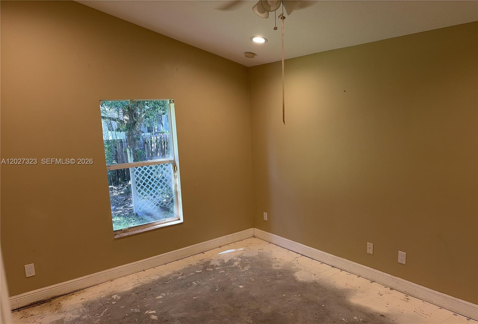 Ver detalles 1420 4 / 3 2293 sq. ft. $ 2026-05-29 0 foto