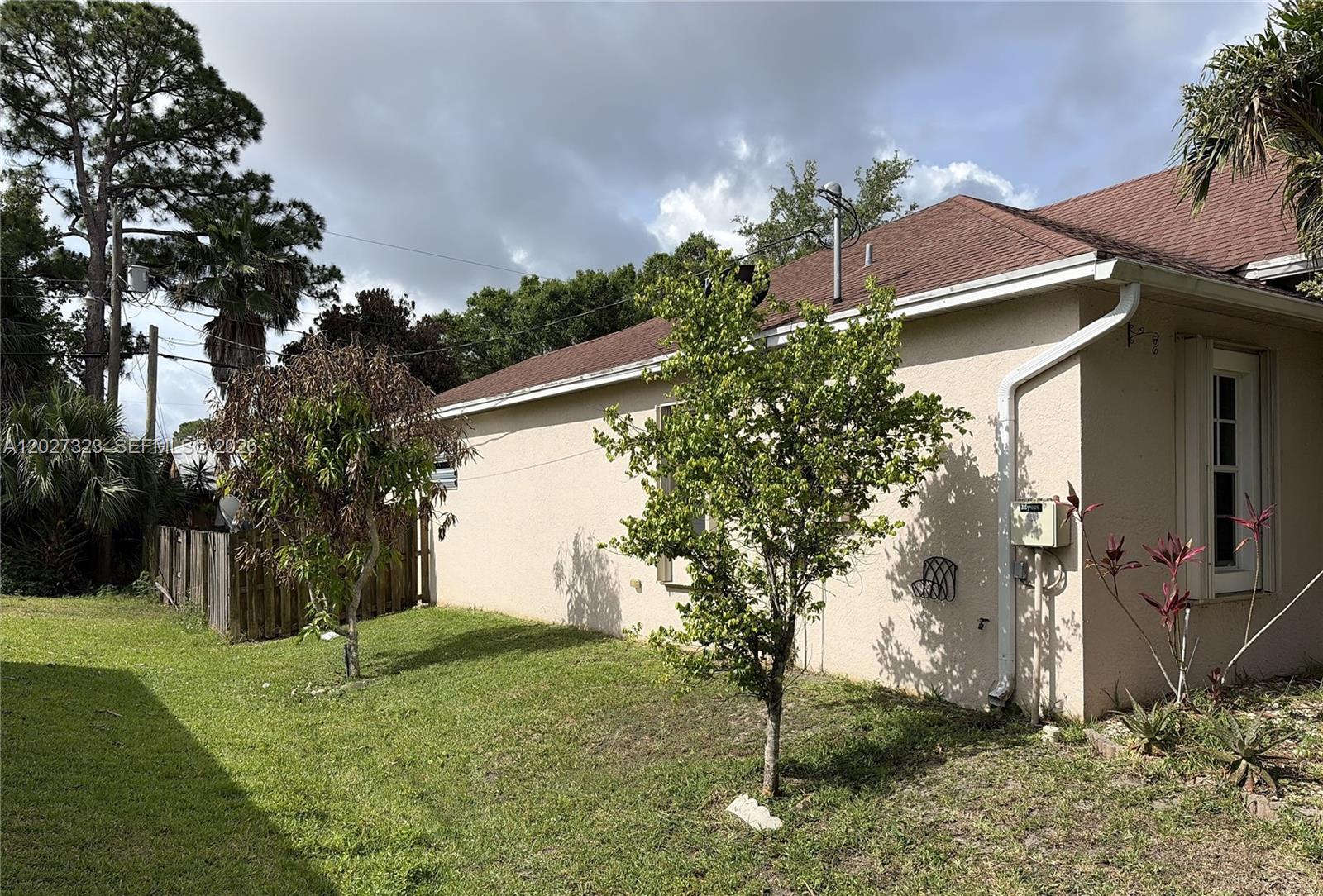 Ver detalles 1420 4 / 3 2293 sq. ft. $ 2026-05-29 0 foto