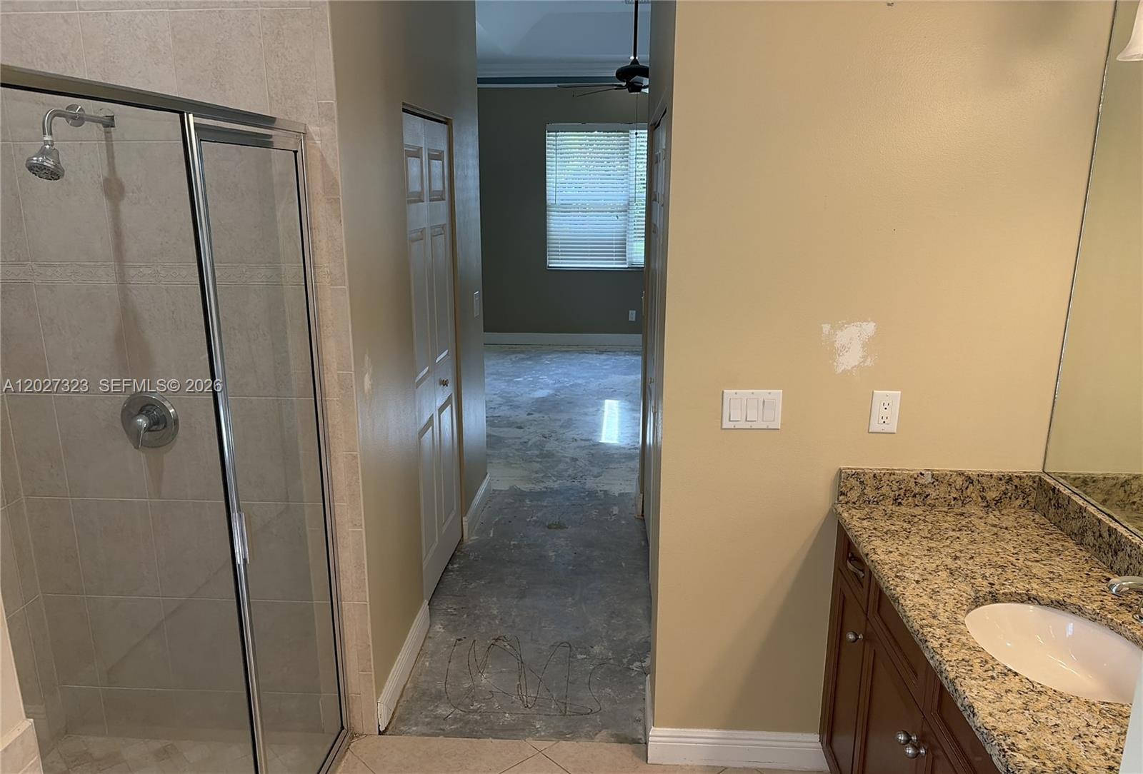 Ver detalles 1420 4 / 3 2293 sq. ft. $ 2026-05-29 0 foto