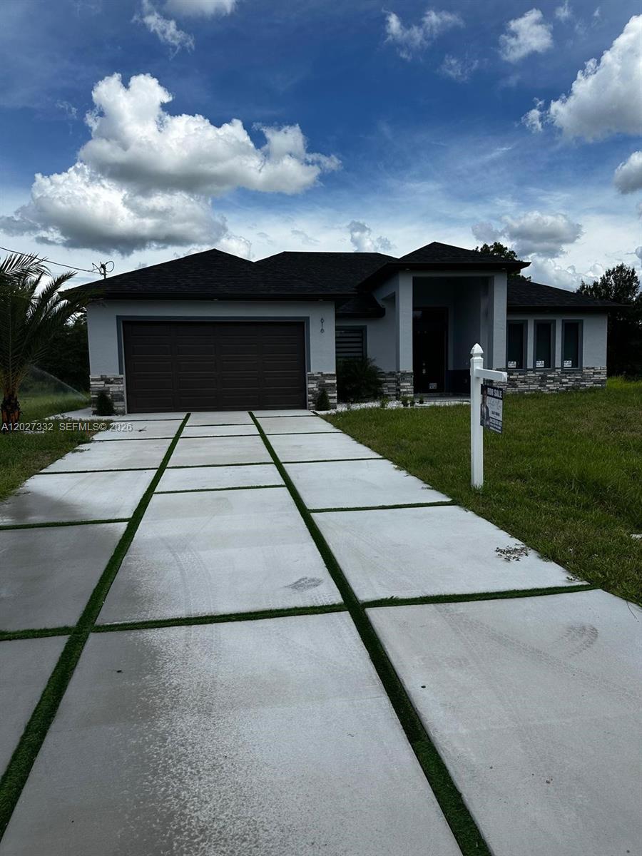 Ver detalles 616 4 / 2 sq. ft. $ 2026-06-03 0 foto