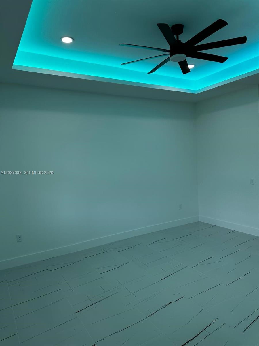 Ver detalles 616 4 / 2 sq. ft. $ 2026-06-03 0 foto