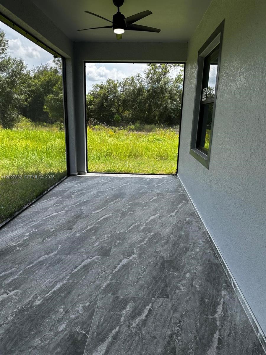 Ver detalles 616 4 / 2 sq. ft. $ 2026-06-03 0 foto