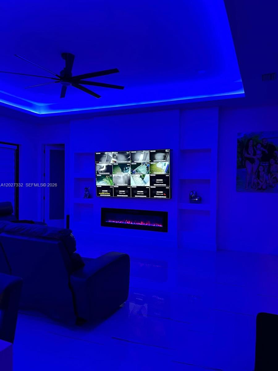 Ver detalles 616 4 / 2 sq. ft. $ 2026-06-03 0 foto