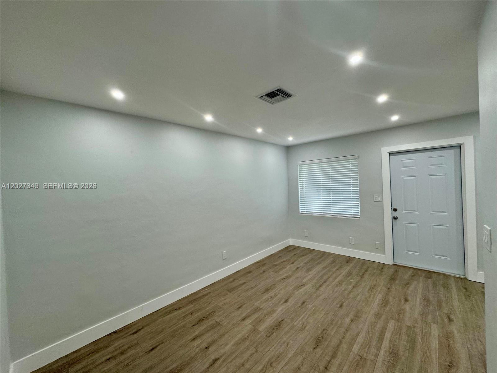   /  2119 sq. ft. $ 2026-05-29 0 foto