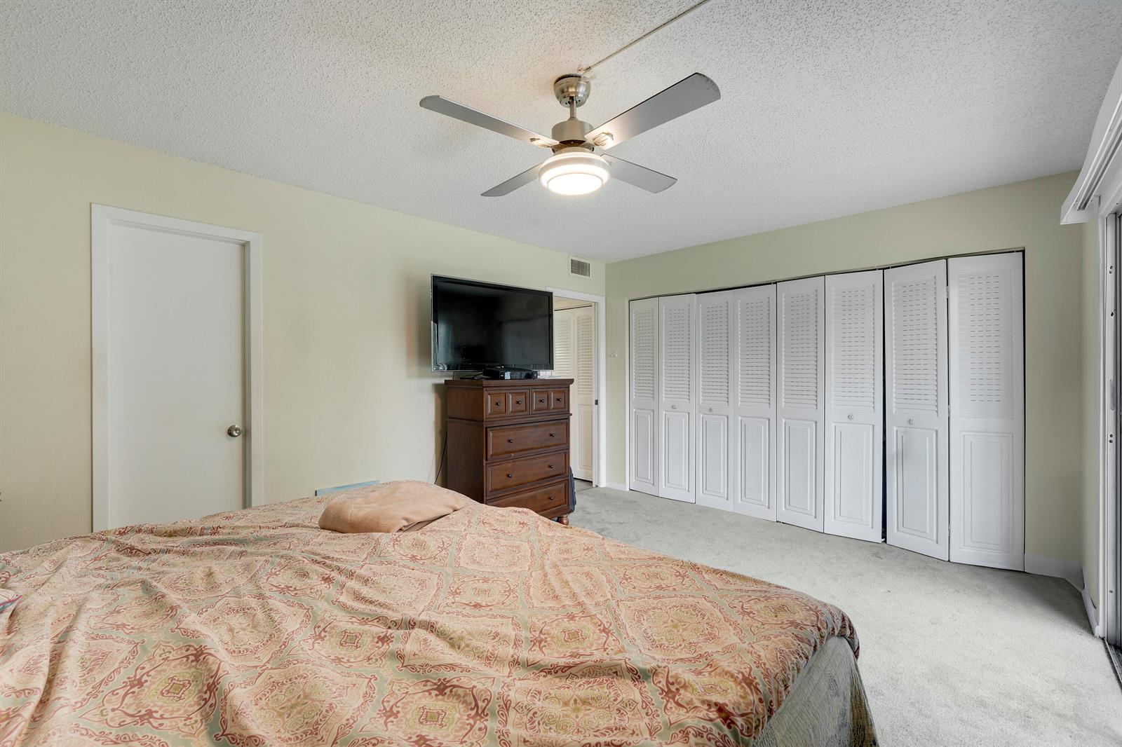   / 0 3131 sq. ft. $ 2026-06-20 0 foto