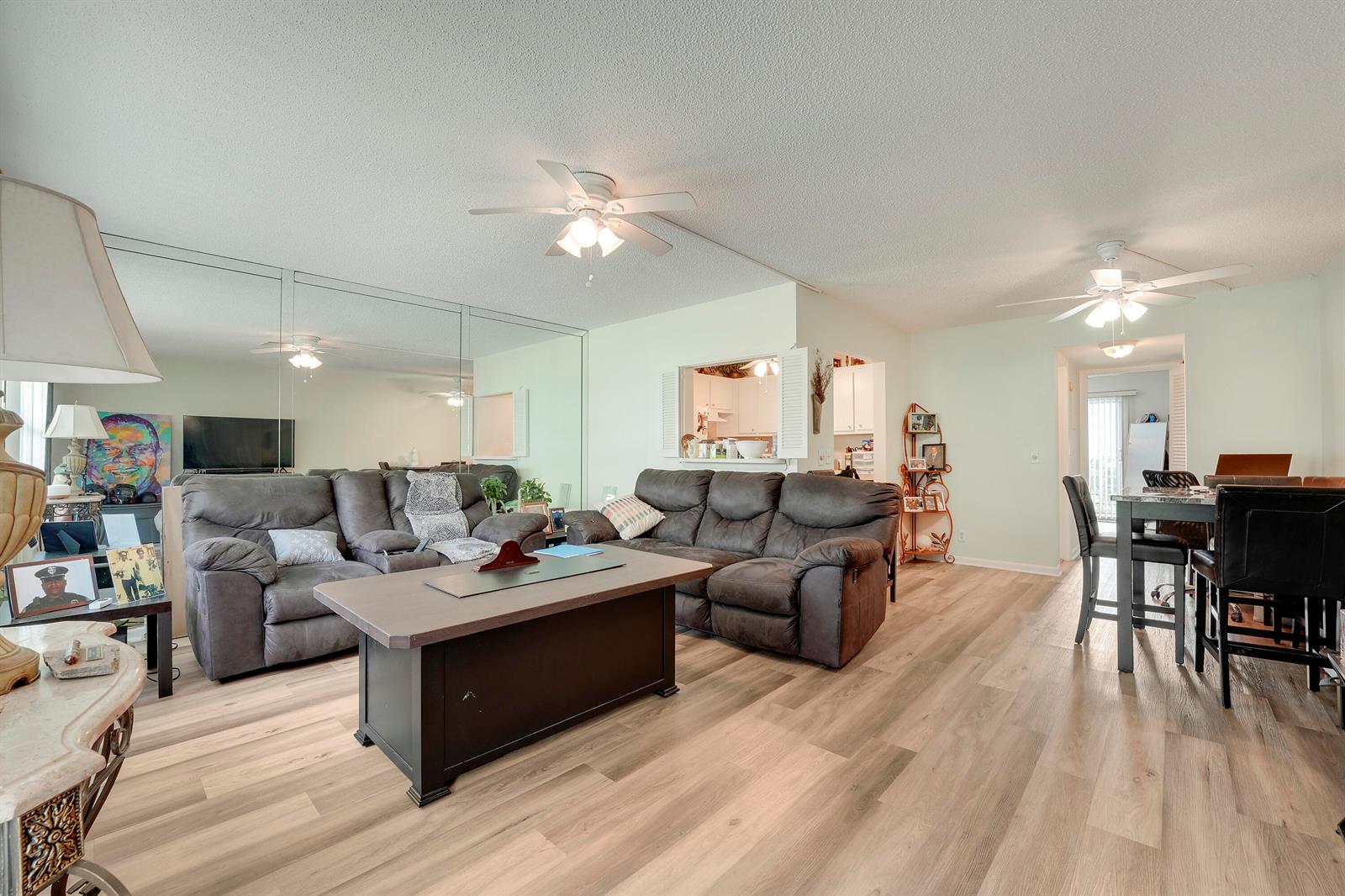   / 0 3131 sq. ft. $ 2026-06-20 0 foto