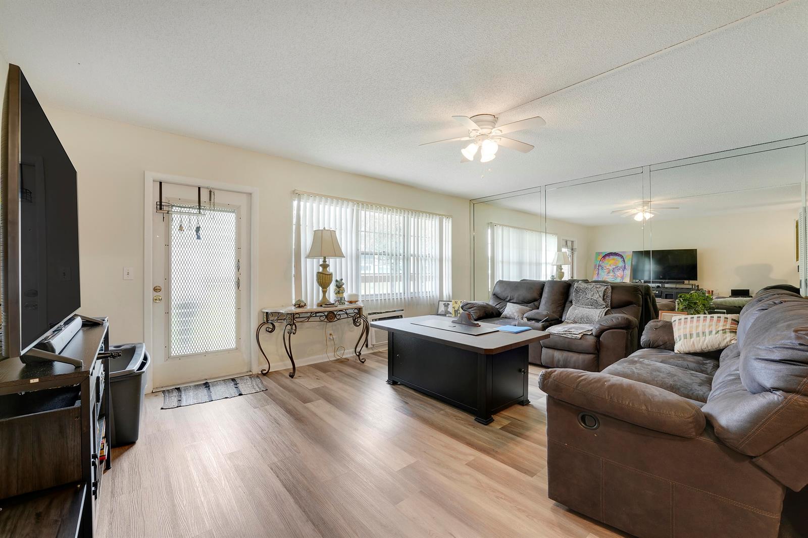   / 0 3131 sq. ft. $ 2026-06-20 0 foto