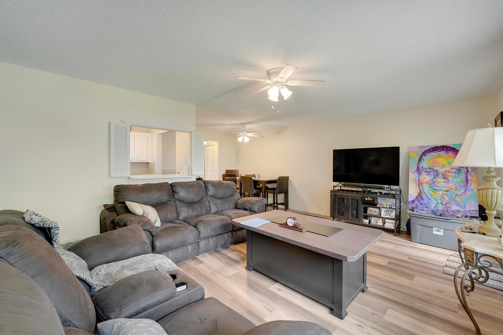   / 0 3131 sq. ft. $ 2026-06-20 0 foto