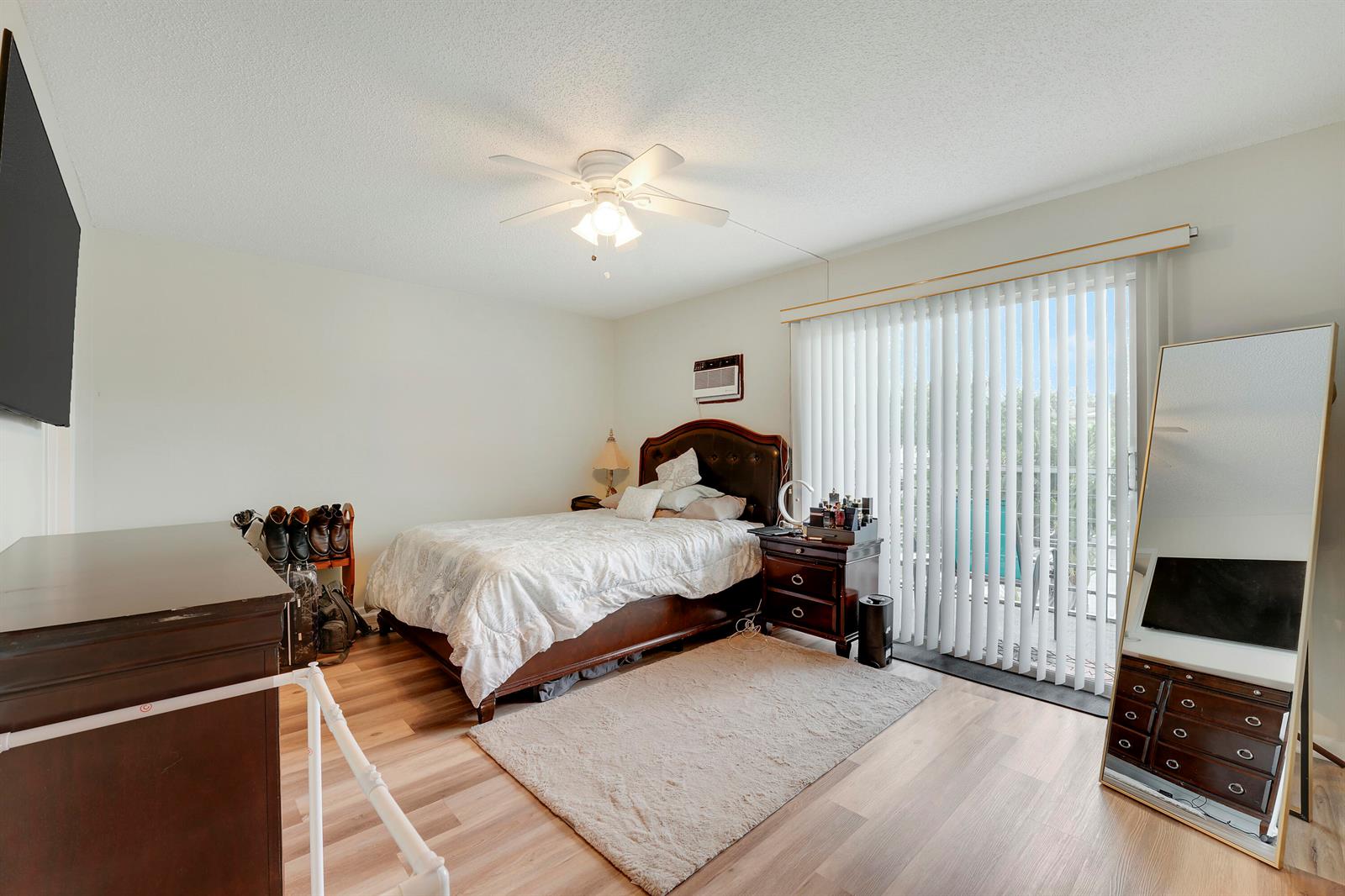   / 0 3131 sq. ft. $ 2026-06-20 0 foto