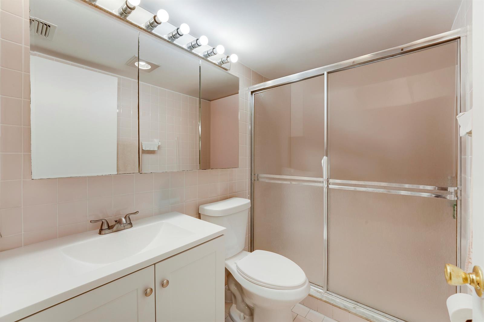   / 0 3131 sq. ft. $ 2026-06-20 0 foto