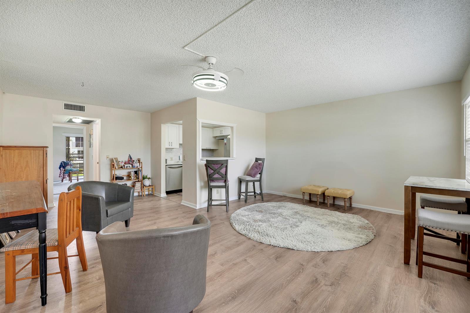   / 0 3131 sq. ft. $ 2026-06-20 0 foto
