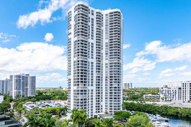 Photo of 3500 Mystic Pointe , Aventura, Florida, 33180 - Building