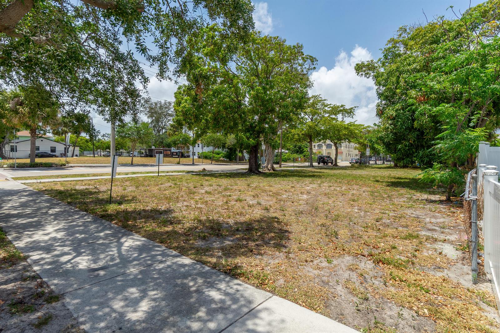   / 0  sq. ft. $ 2026-06-15 0 foto