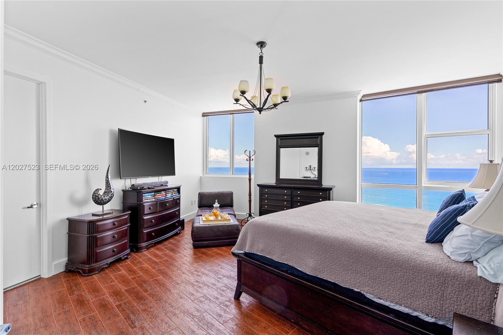 Ver detalles 4209 2 / 3 1722 sq. ft. $ 2026-05-29 0 foto