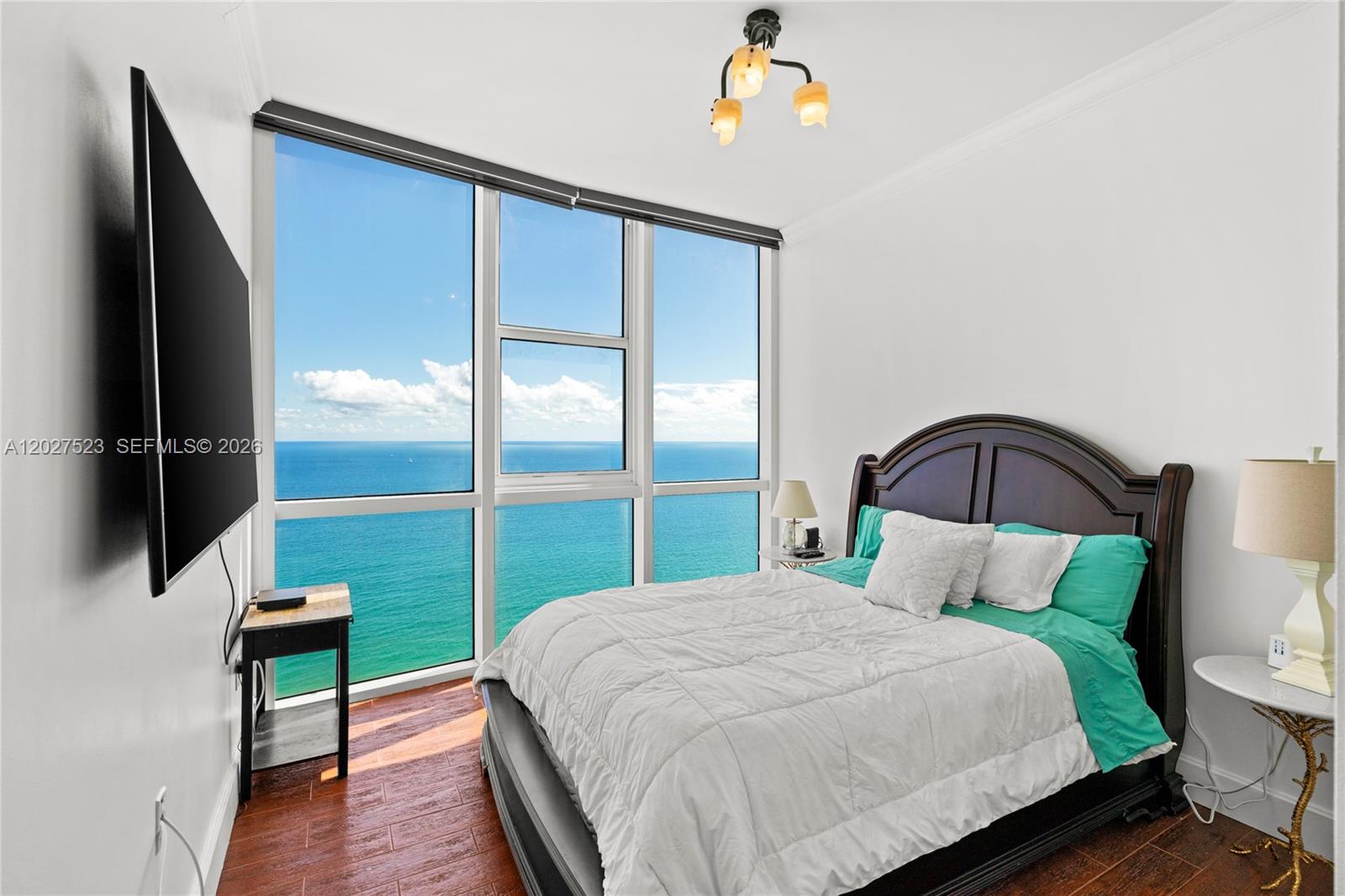 Ver detalles 4209 2 / 3 1722 sq. ft. $ 2026-05-29 0 foto
