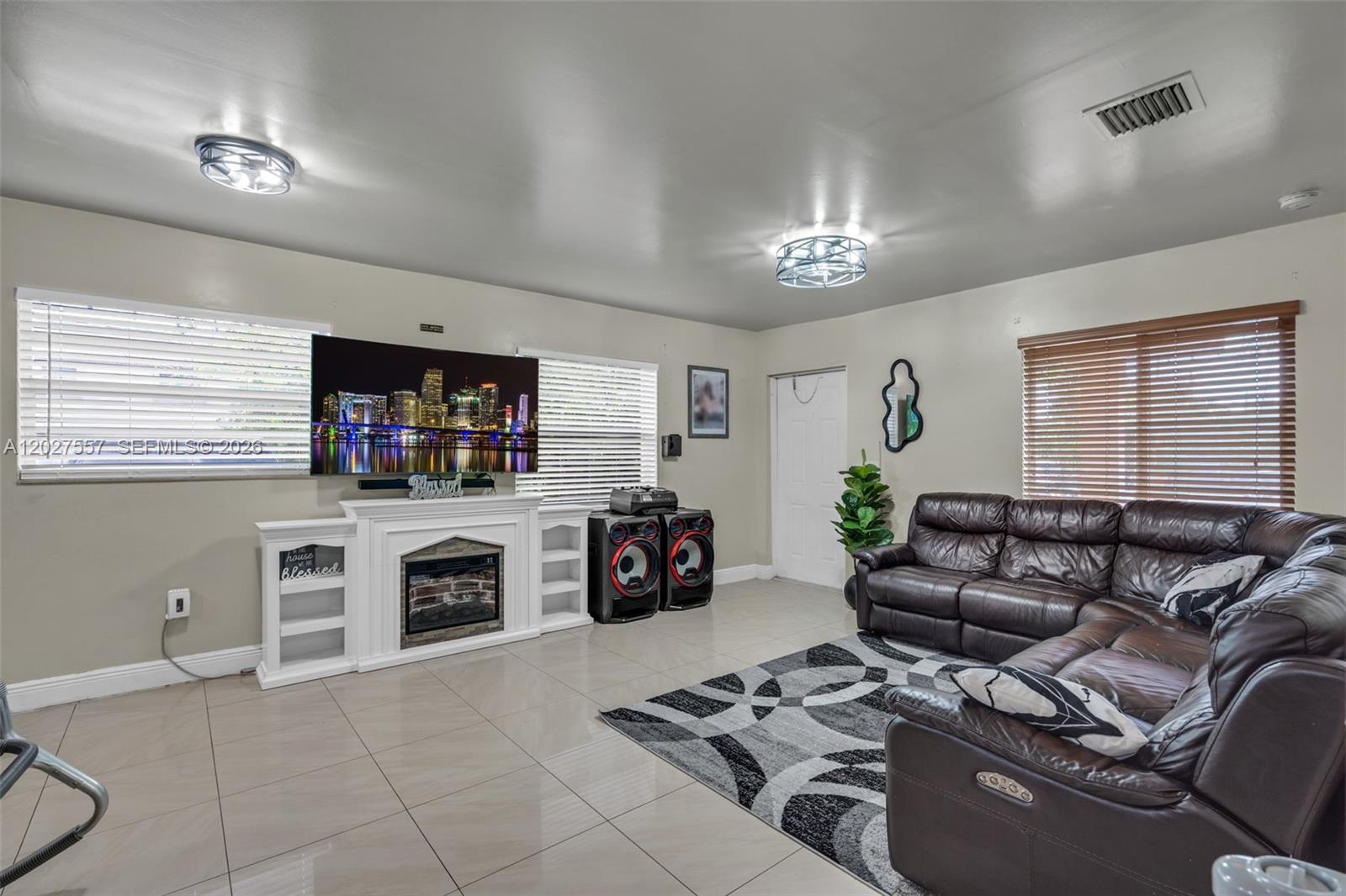 See details / 3768 sq. ft. $ 2026-05-29 0 Photo