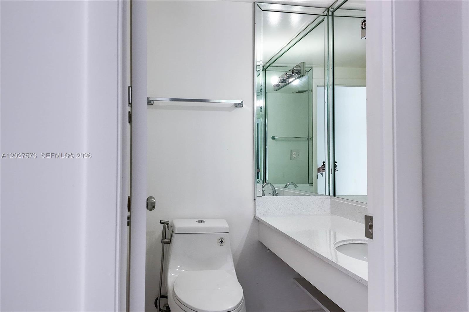 See details 11M 1 / 2 870 sq. ft. $ 2026-05-29 0 Photo