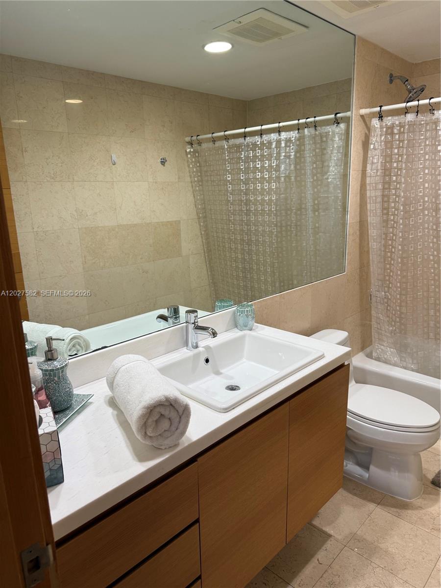 See details 4404 3 / 3 1675 sq. ft. $ 2026-05-29 0 Photo