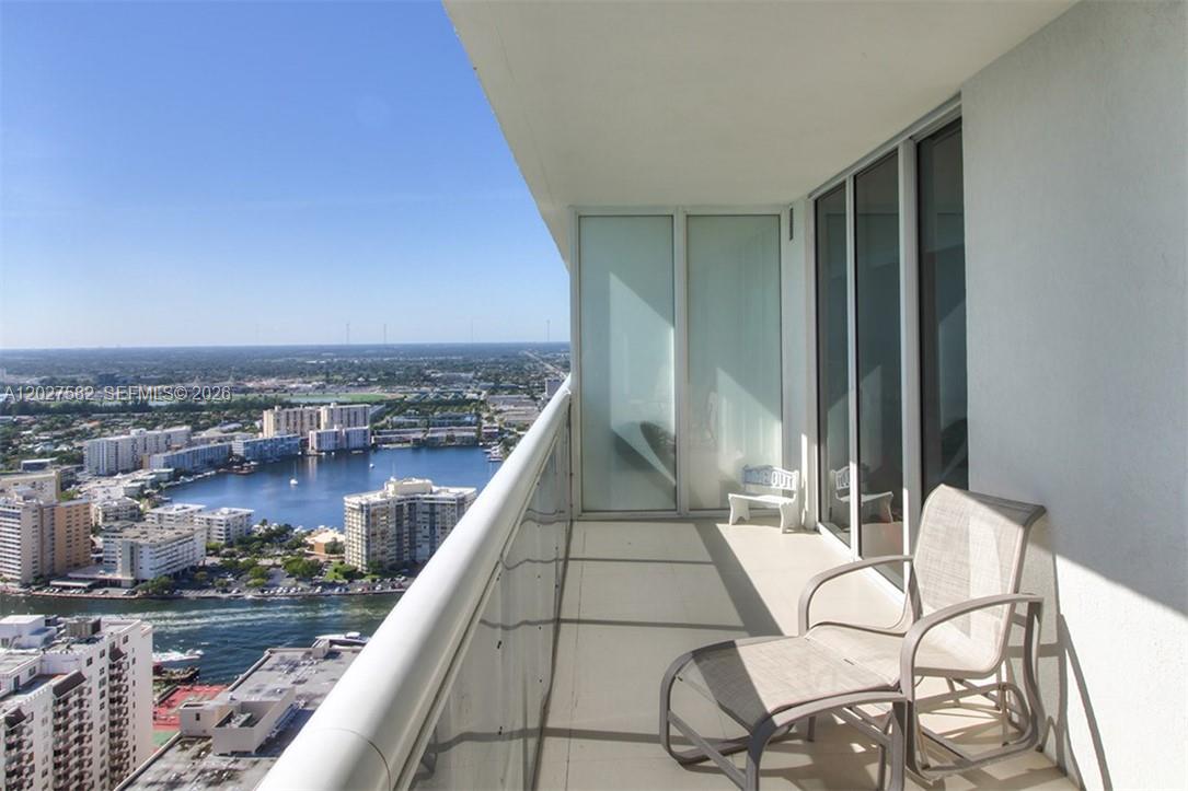 See details 4404 3 / 3 1675 sq. ft. $ 2026-05-29 0 Photo