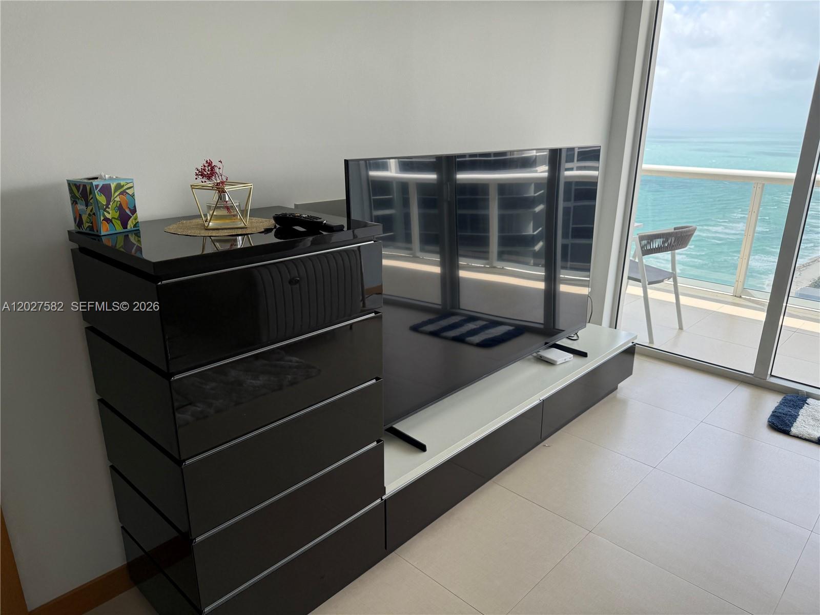 See details 4404 3 / 3 1675 sq. ft. $ 2026-05-29 0 Photo
