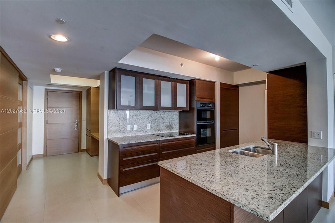 See details 4404 3 / 3 1675 sq. ft. $ 2026-05-29 0 Photo