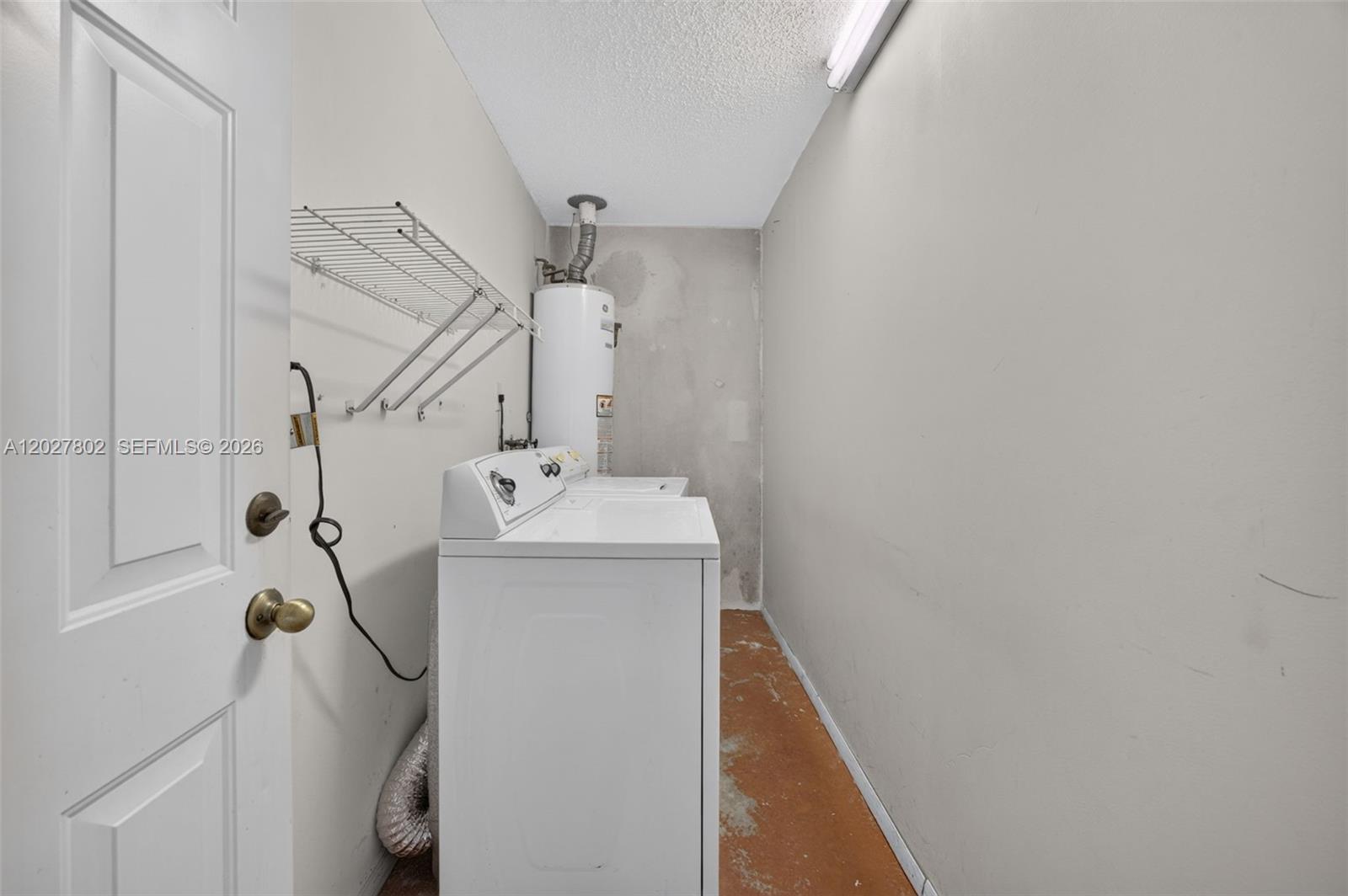 See details 8462 3 / 2 1454 sq. ft. $ 2026-10-10 0 Photo