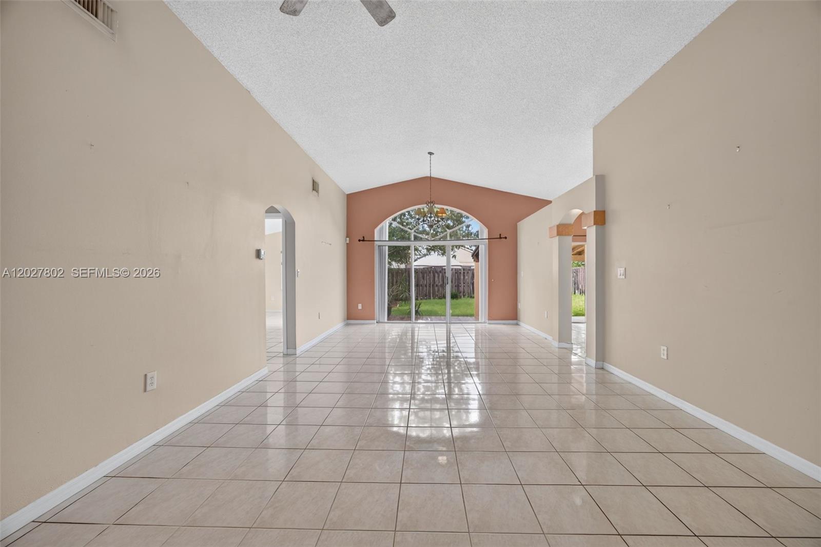 See details 8462 3 / 2 1454 sq. ft. $ 2026-10-10 0 Photo