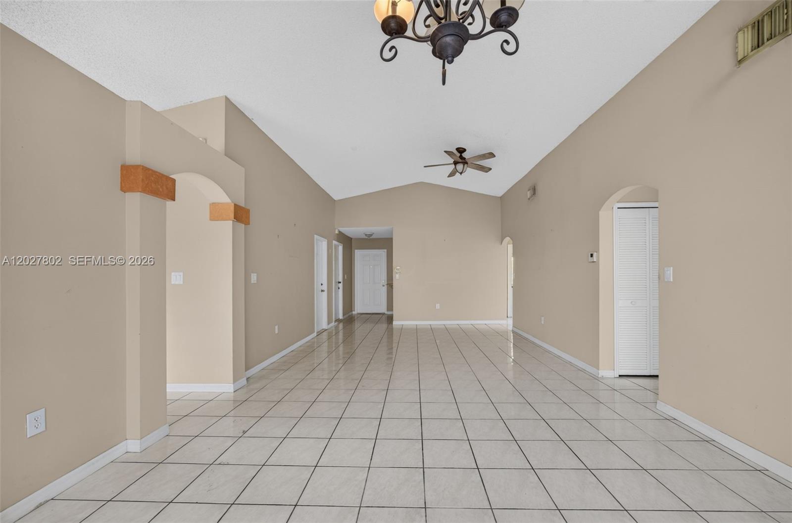 See details 8462 3 / 2 1454 sq. ft. $ 2026-10-10 0 Photo