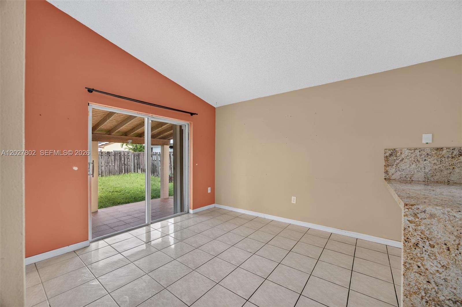 See details 8462 3 / 2 1454 sq. ft. $ 2026-10-10 0 Photo