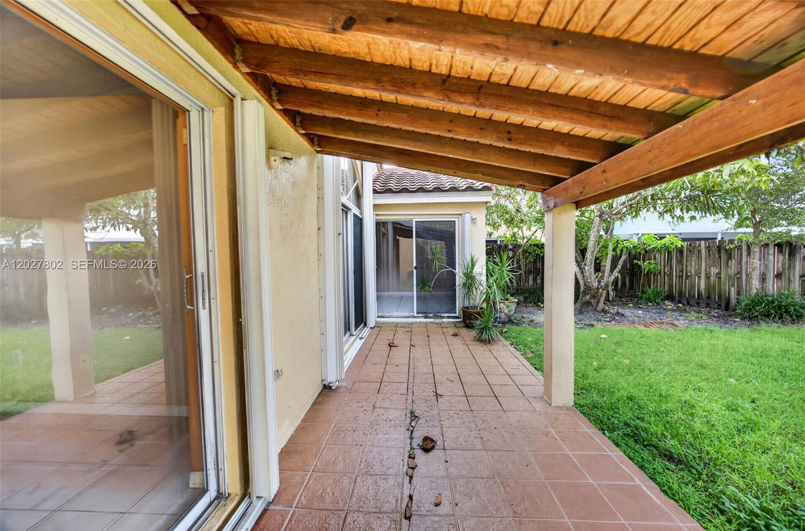 See details 8462 3 / 2 1454 sq. ft. $ 2026-10-10 0 Photo