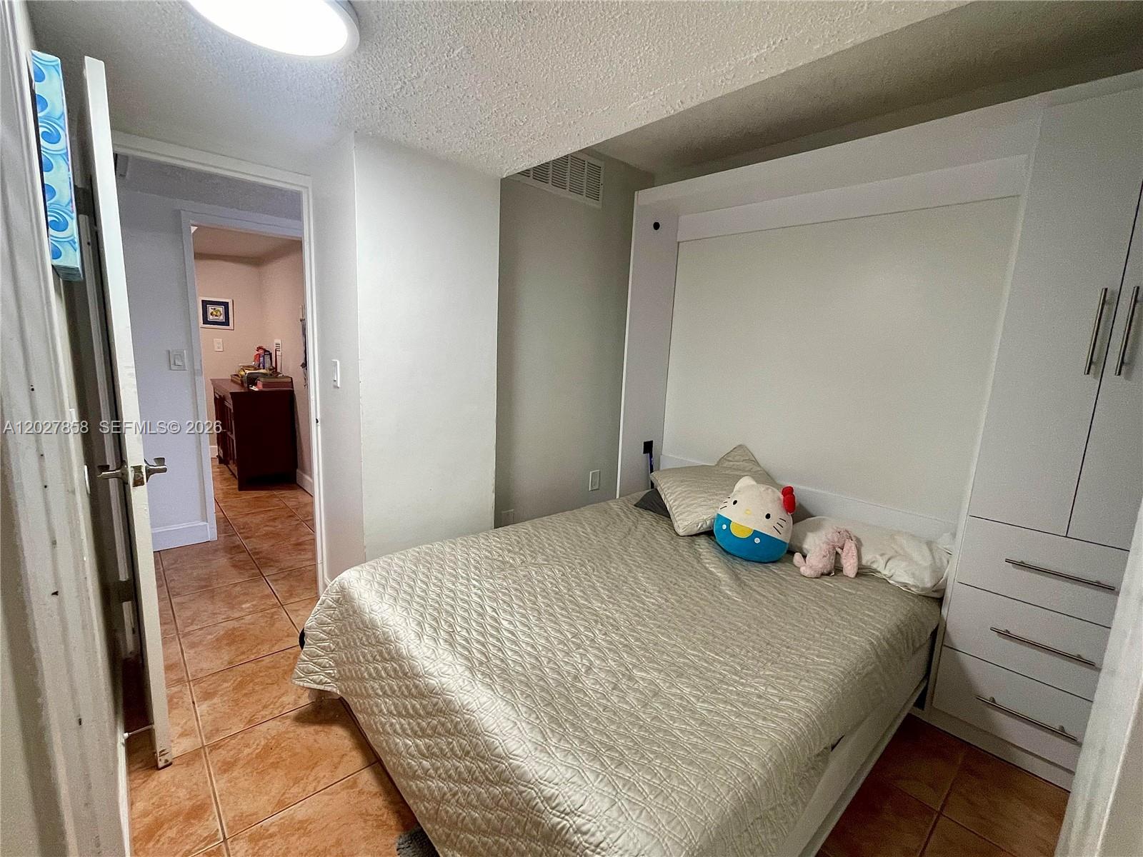 Photo of 3180 Ocean Dr  #605, Hallandale Beach, Florida, 33009 - 