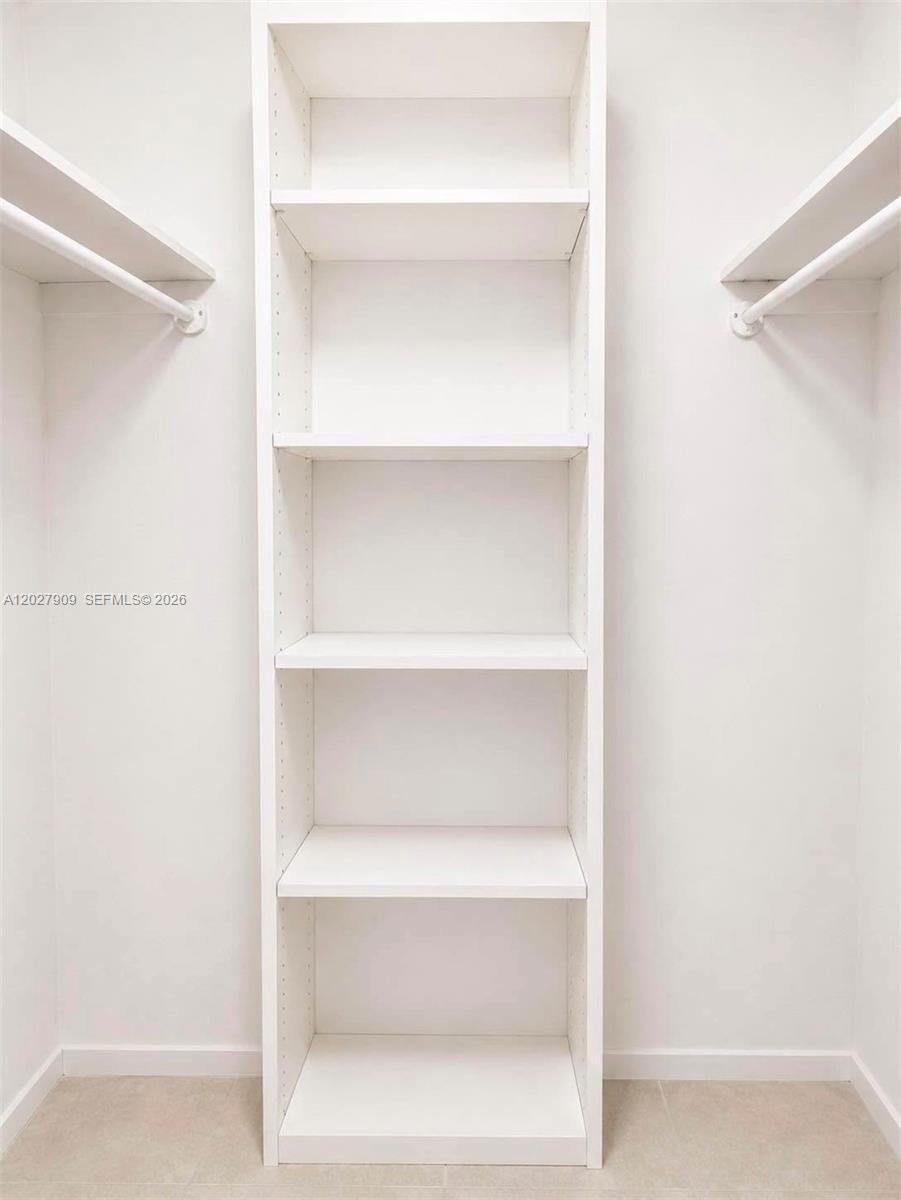 See details 716 1 / 2 1061 sq. ft. $ 2026-05-30 0 Photo